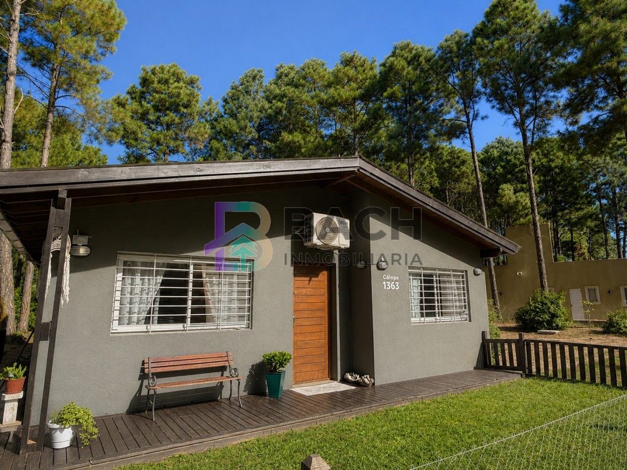 Casa en Venta Pinamar, con un departamento tipo loft, moderna, gas natural, renta