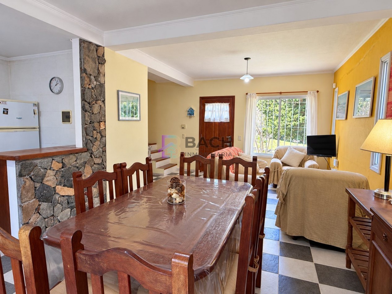 Duplex de 3 dormitorios a la venta en pinamar, con gas natural y patio privado 