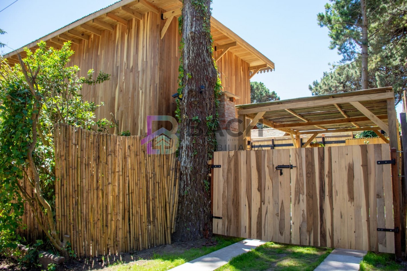 Casa en alquiler semanal para 6 personas en pinamar norte, con pisicina climatizada 