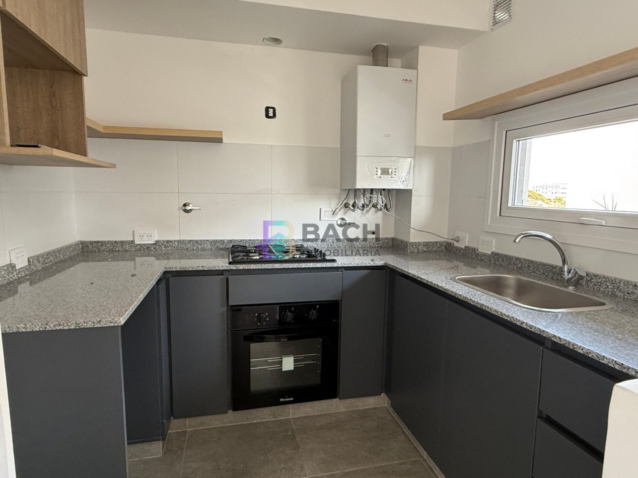 Venta departamento de 2 ambientes en Pinamar, con terraza, gas natural, losa radiante y cochera