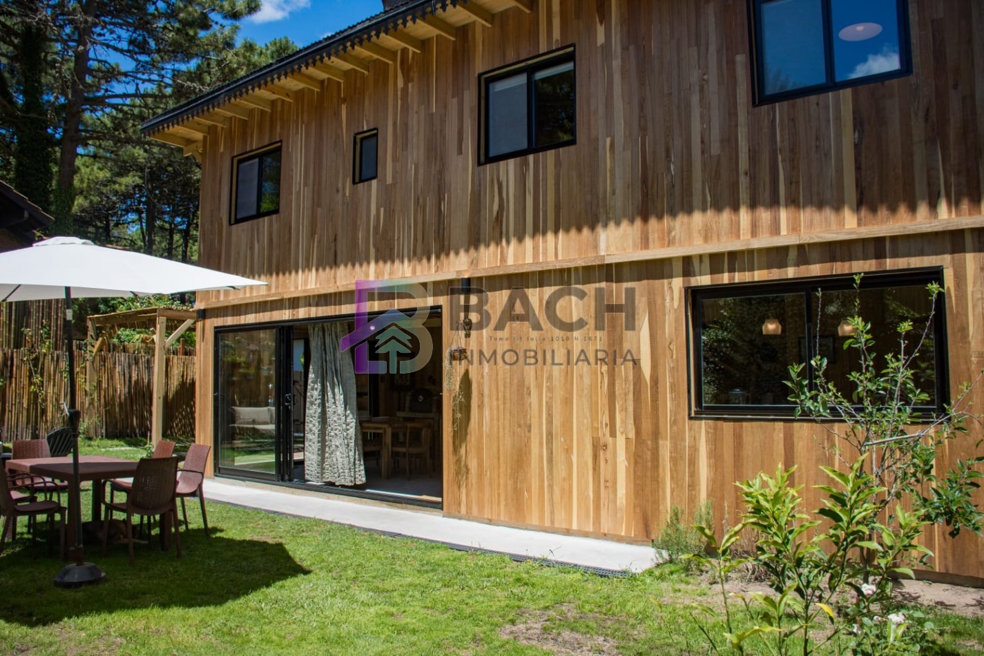 Casa en alquiler semanal para 6 personas en pinamar norte, con pisicina climatizada 