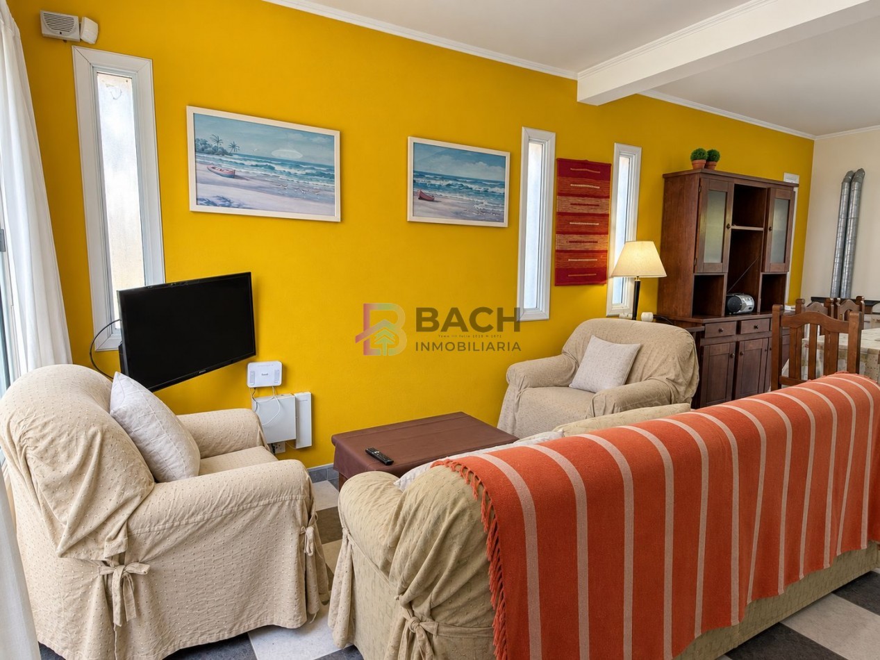 Duplex de 3 dormitorios a la venta en pinamar, con gas natural y patio privado 
