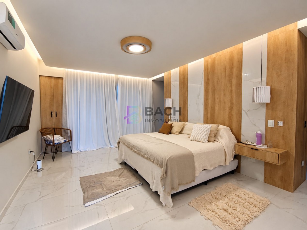 Moderna Casa en venta Costa esmeralda Golf2, con 4 dormitorios, psicina climatizada, hormigon visto