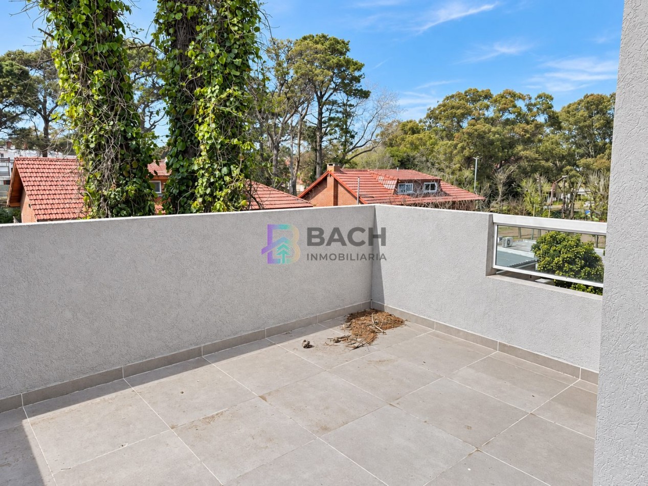 Departamento 2 ambientes a la venta en pinamar, con gas natural, losa radiante y cochera cubierta. Posibilidad de financiar o permuta parcial 