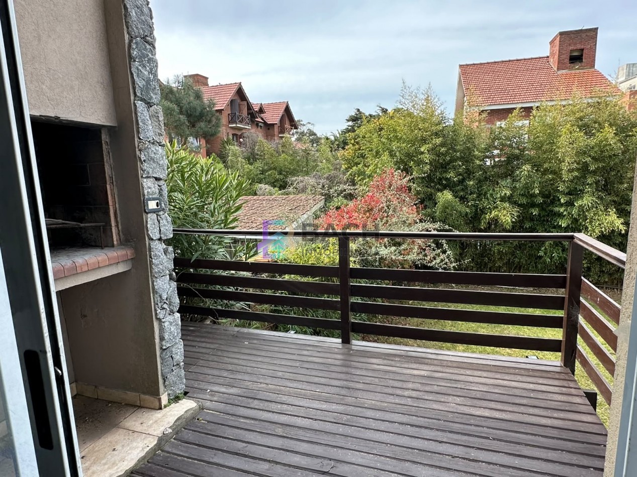 Departamento 3 ambientes en alquiler de verano por semanal a 150 metros del mar, 6 personas UF5
