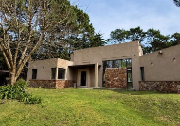 Alquiler temporadio de Casa para 8 personas en Pinamar con psicina, zona alamos