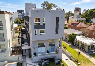Departamento 2 ambientes a la venta en pinamar, con gas natural, losa radiante y cochera cubierta. Posibilidad de financiar o permuta parcial 