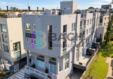 Moderno Departamento tipo duplex en venta con patio privado, gas natural, cochera | financiacion y permuta
