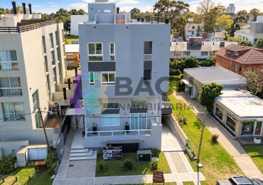 Moderno Departamento tipo duplex en venta con patio privado, gas natural, cochera | financiacion y permuta